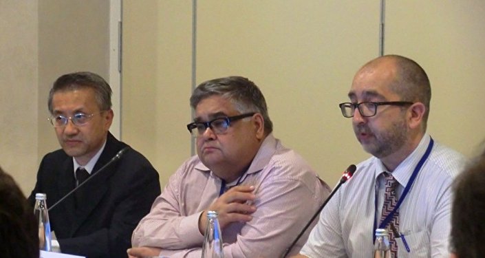 新华社亚欧总分社副社长金学耕、全俄国家电视广播公司国际关系部主任费多罗夫、“今日俄罗斯” 国际通讯社北京分社社长叶菲莫夫